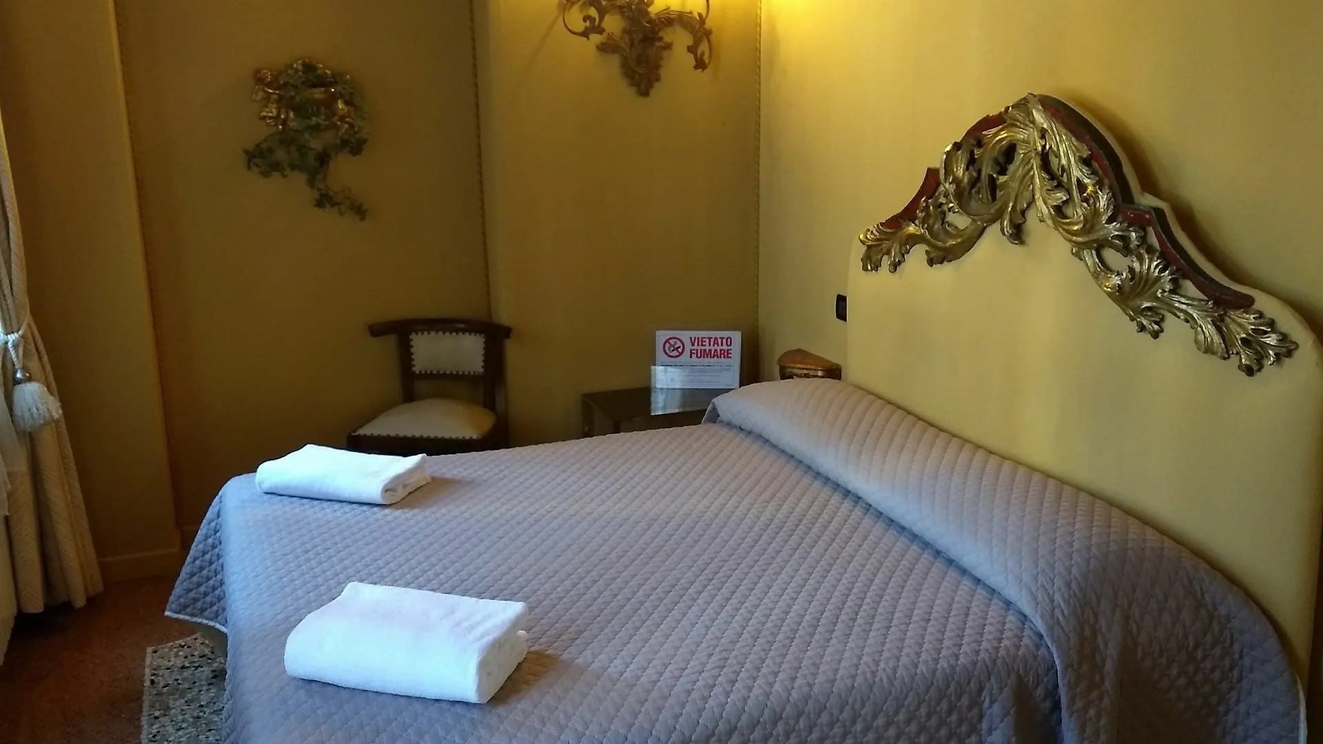 ** Guest house Alloggi Alla Rivetta Hotel Venice Italy